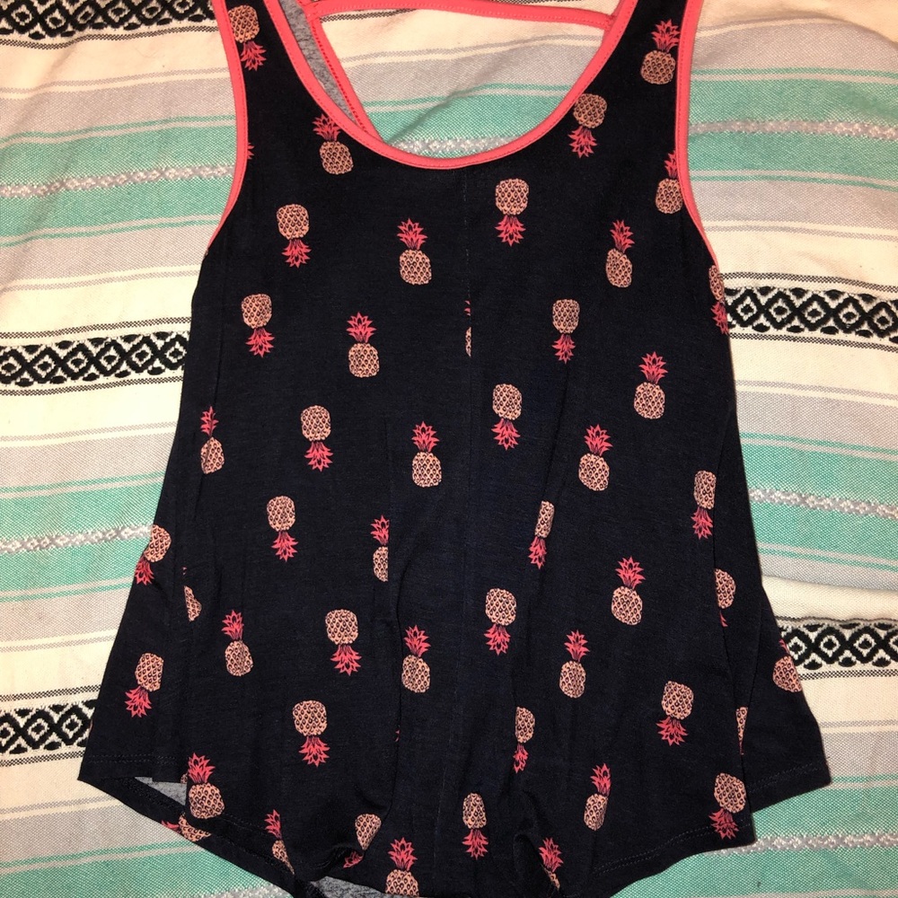 NWT Pineapple Tank